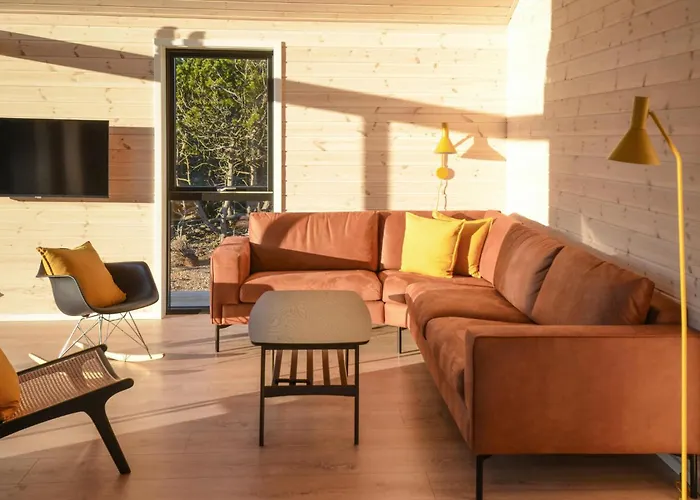 3 Bedroom Lovely In Ferienhaus *